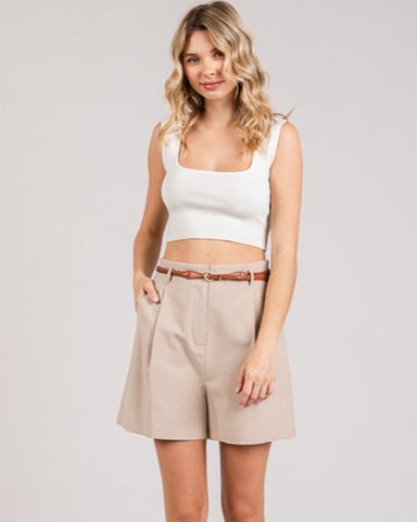 Office day - Belted shorts